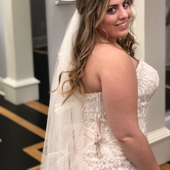 NWT Blush Wedding Dress Never Worn - Picture 3 of 7